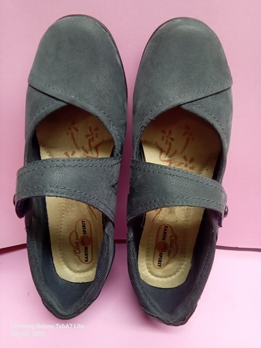 Womans casual earth - casual,